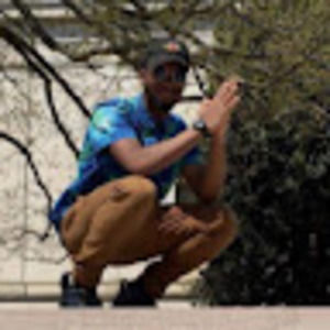 Meet your Posher, Lamaris